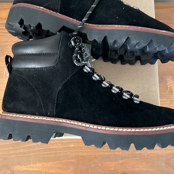 Madewell The Citywalk Lugsole Hiker Boot in Leather - Picture 10 of 10